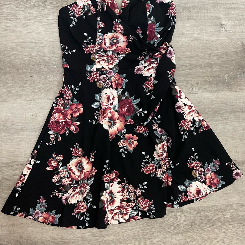 Francesca's Collections Pink and Black Dress